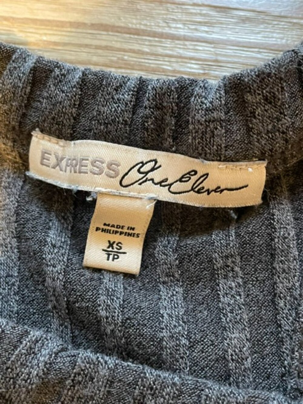 Express Crop Tank - Picture 3 of 3
